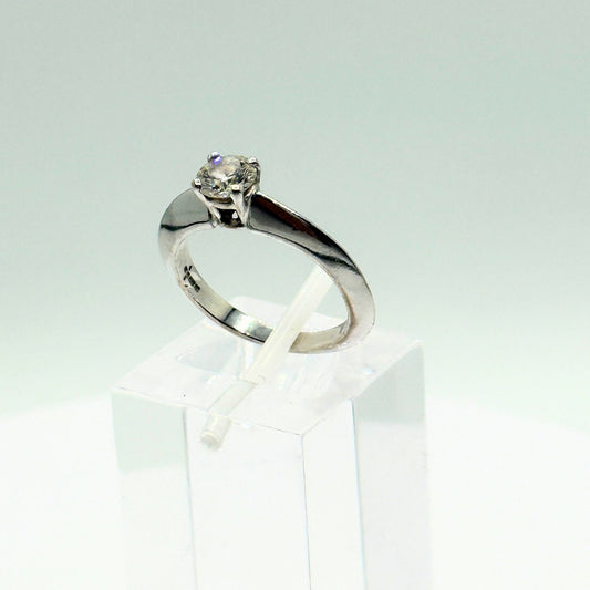 18ct White Gold Single Diamond Set Ring