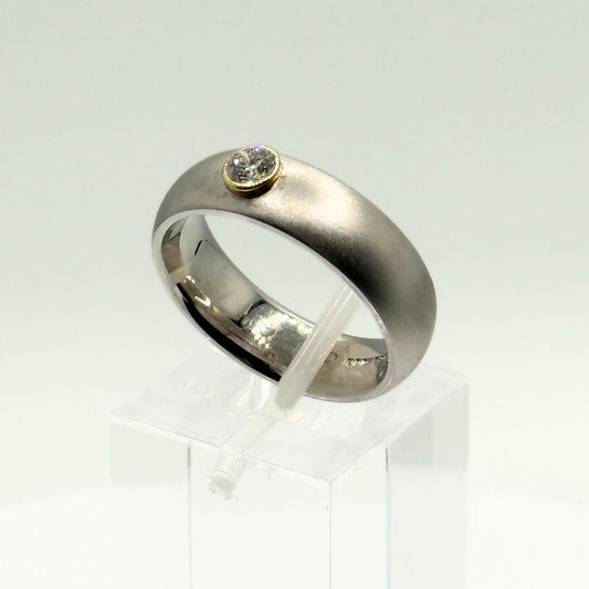 18ct Yellow & White Gold Wide Band Single Diamond Set Ring