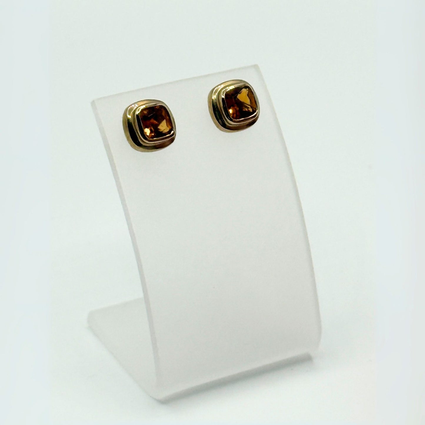 9ct Yellow Gold & Cushion-Shaped Citrine Stud Earrings