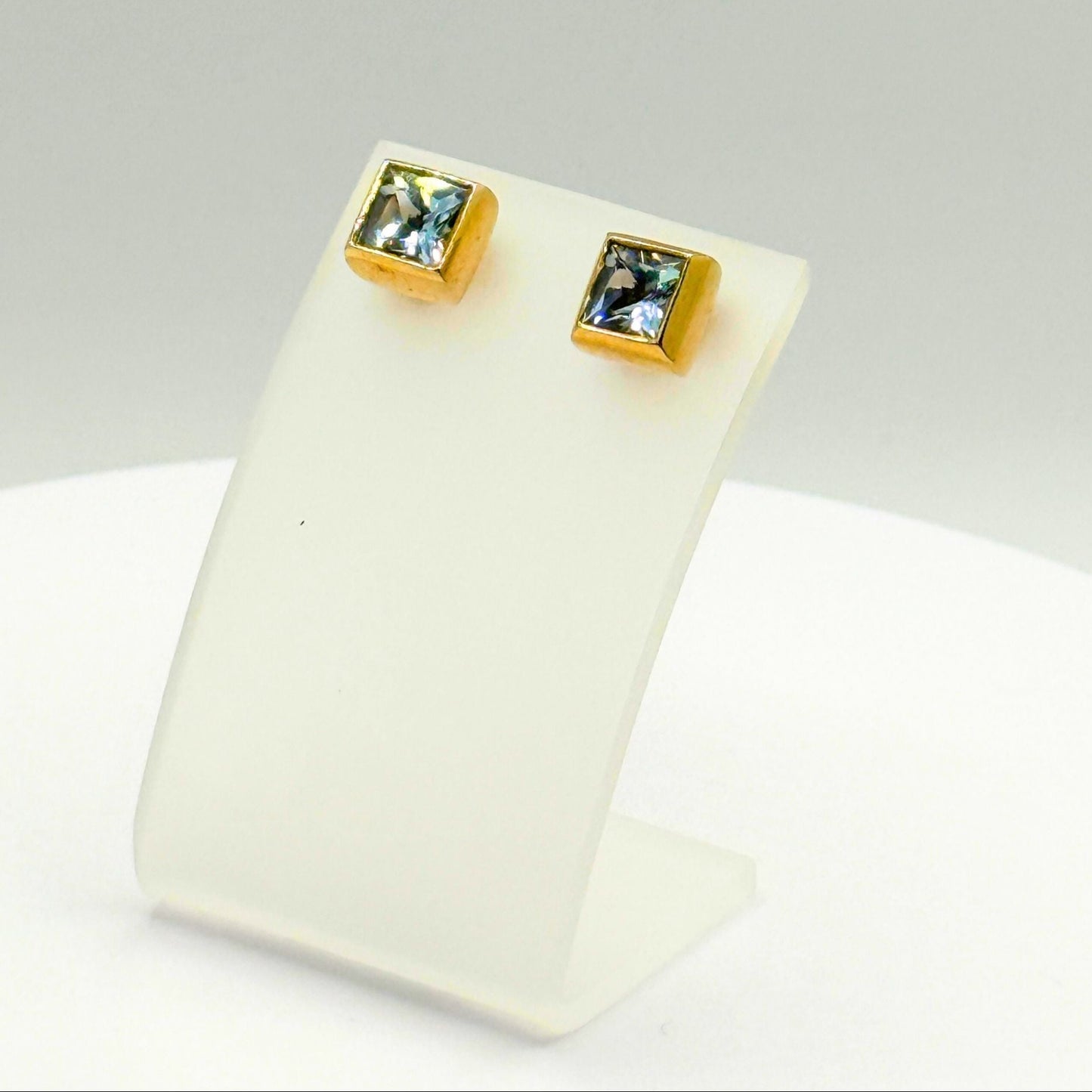 9ct Yellow Gold Earrings With Blue Topaz