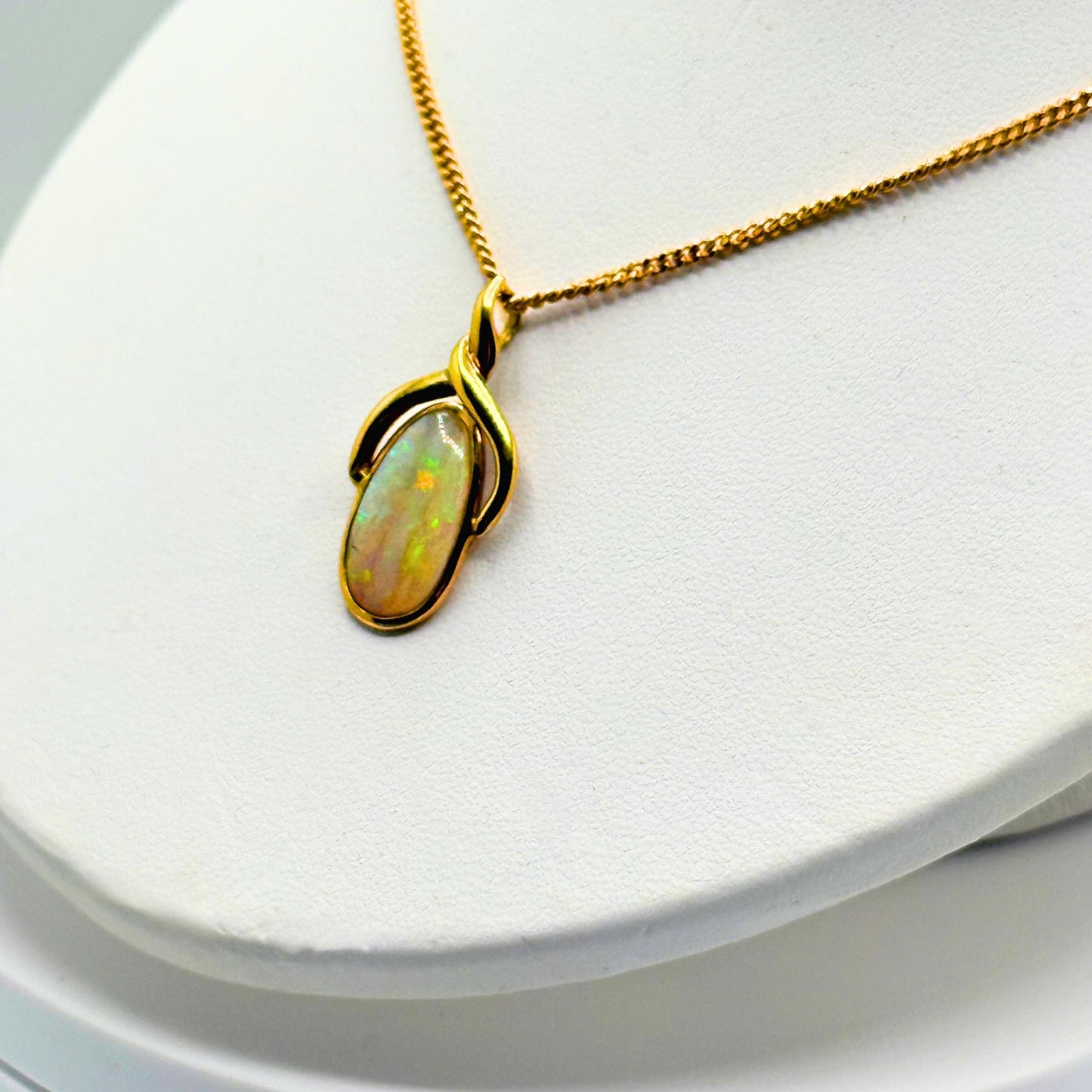 9ct Yellow Gold Oval Opal Set Pendant